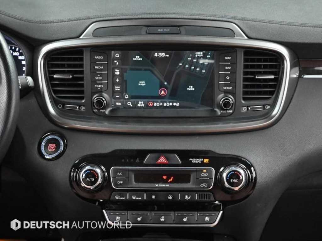 Kia Sorento — photo 14