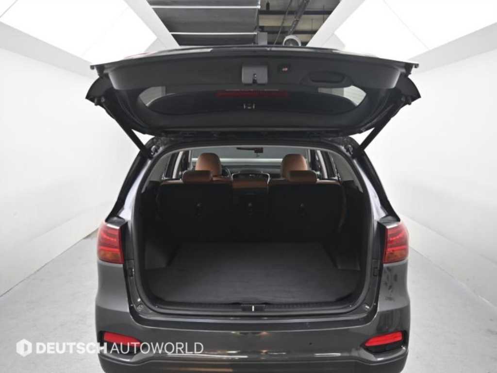 Kia Sorento — photo 19