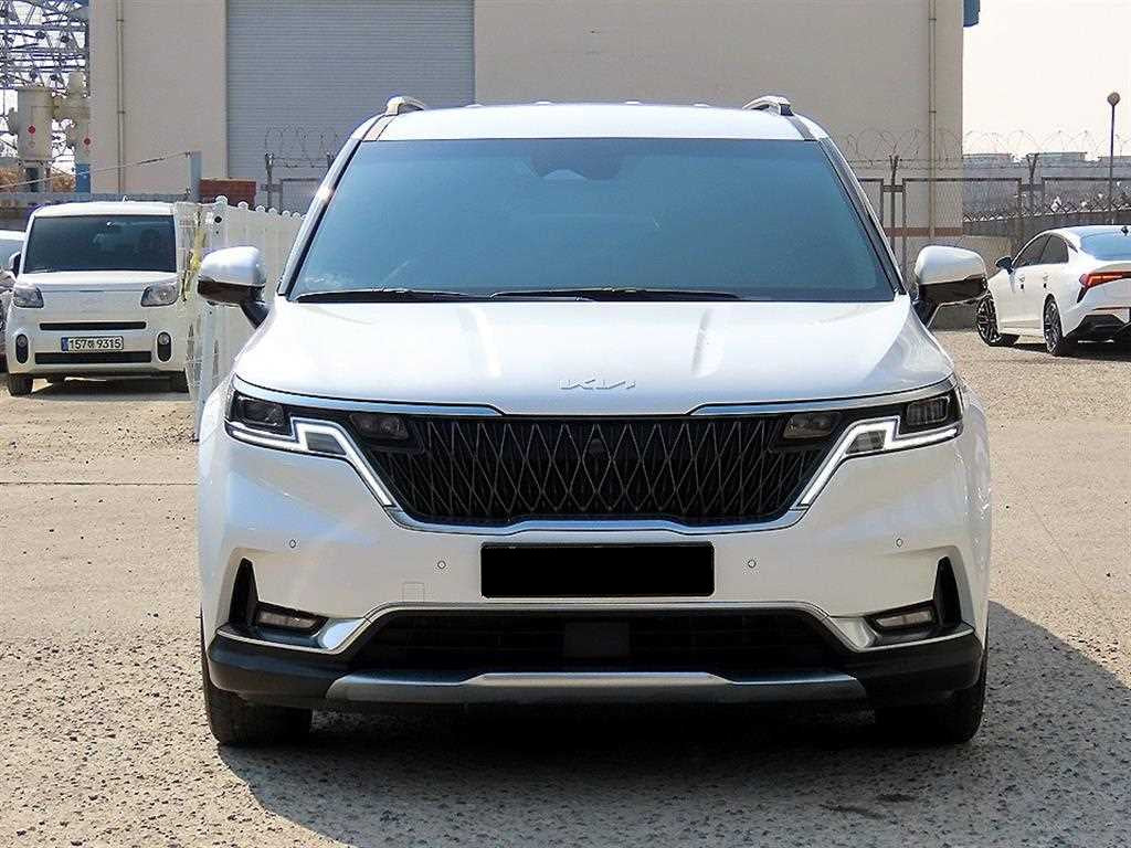 Kia Carnival — photo 02