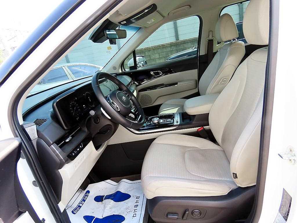 Kia Carnival — photo 05