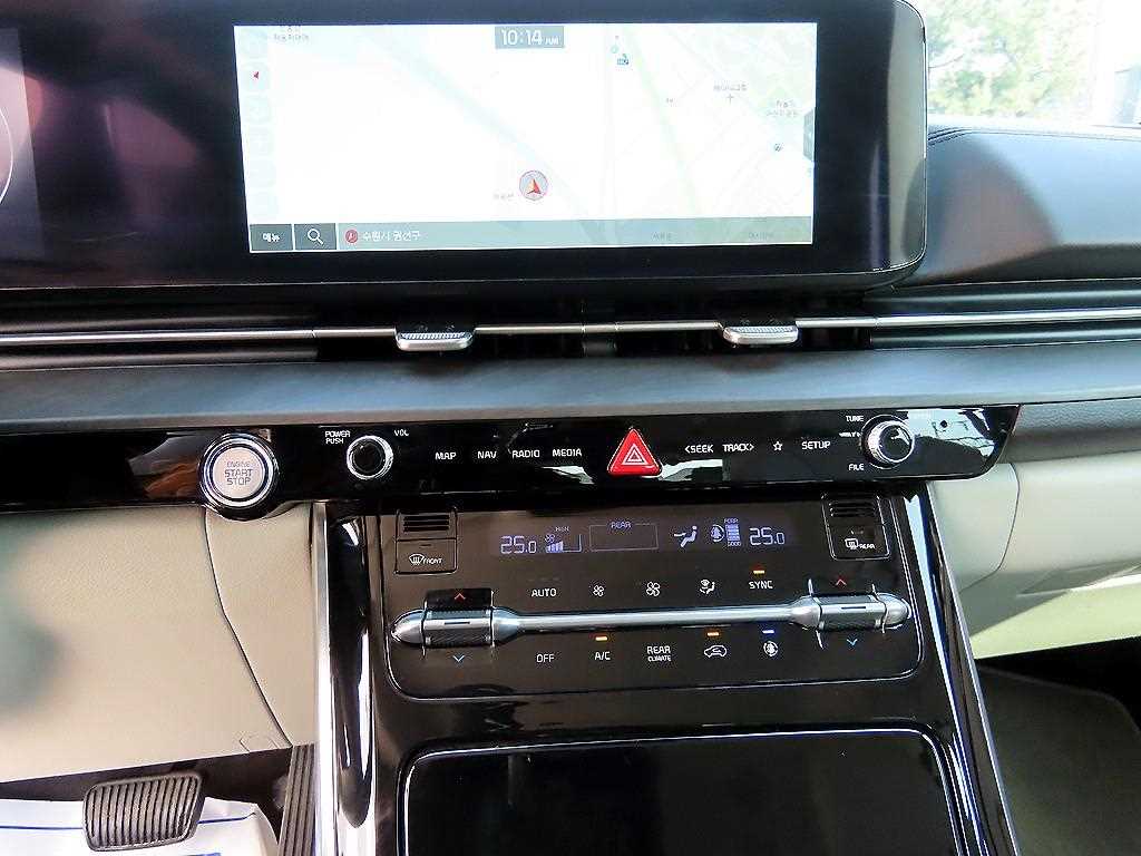 Kia Carnival — photo 13