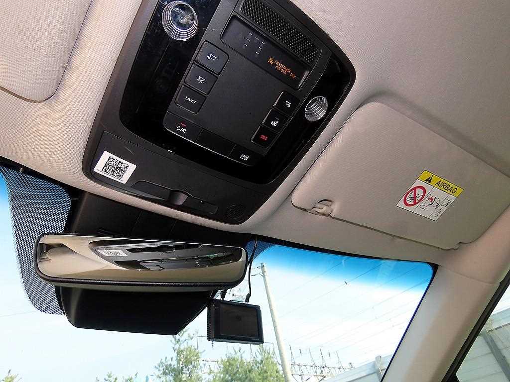 Kia Carnival — photo 15