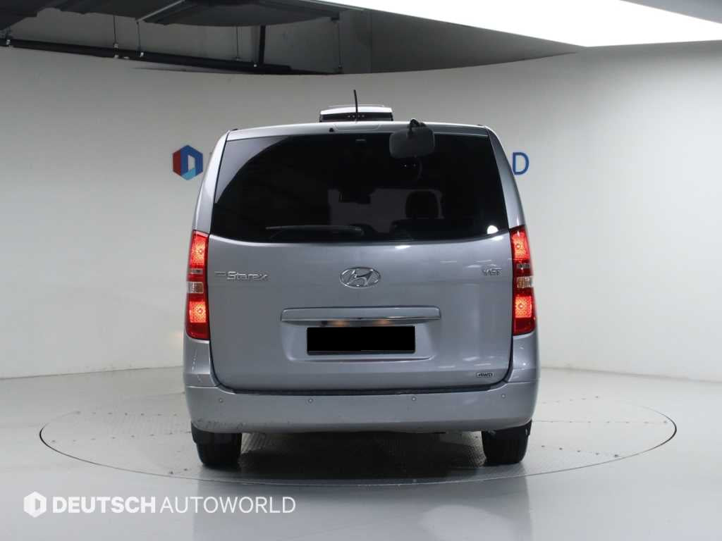 Hyundai Starex — photo 04