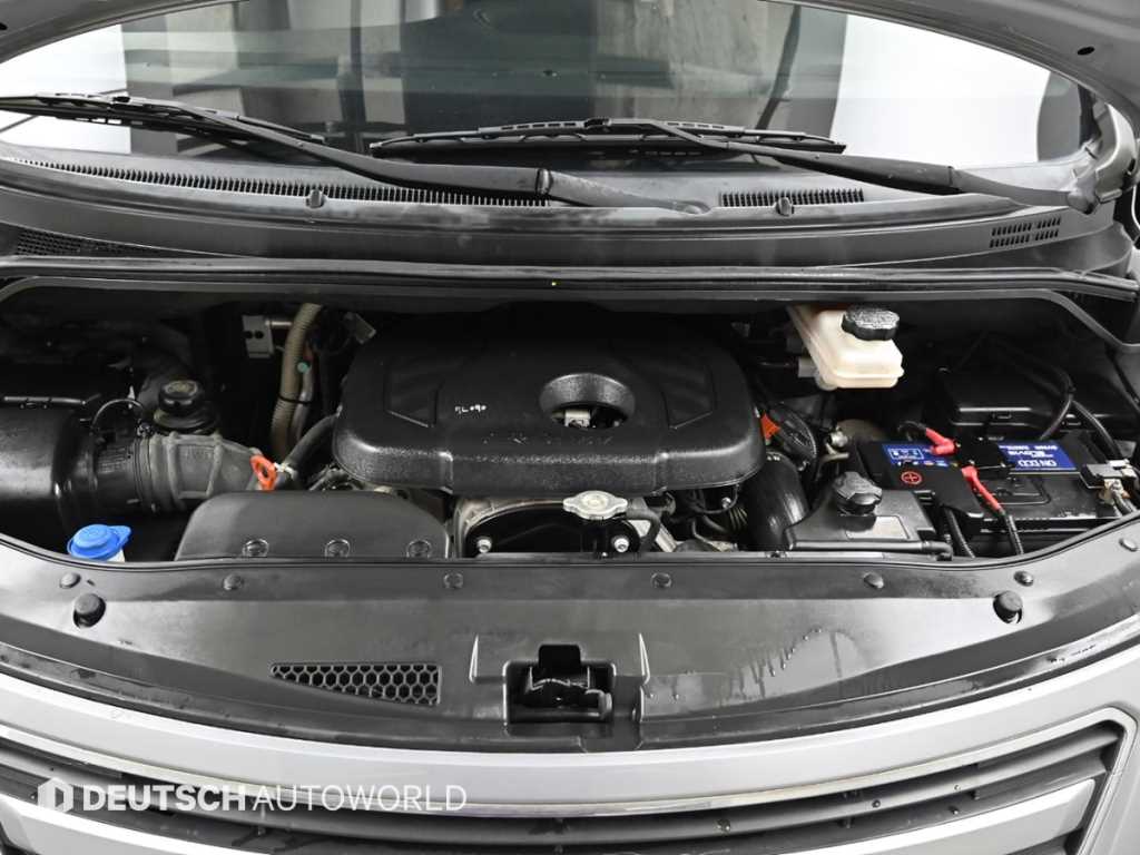 Hyundai Starex — photo 06