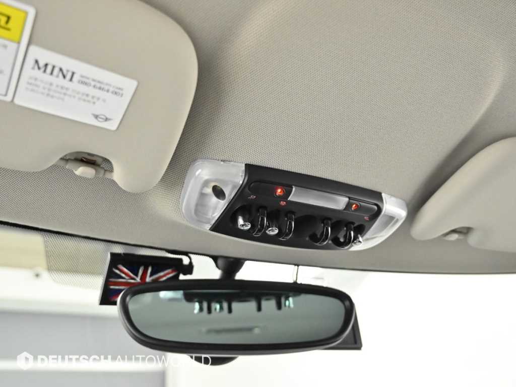 Mini Cooper — photo 18