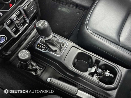 Jeep Wrangler — photo 09