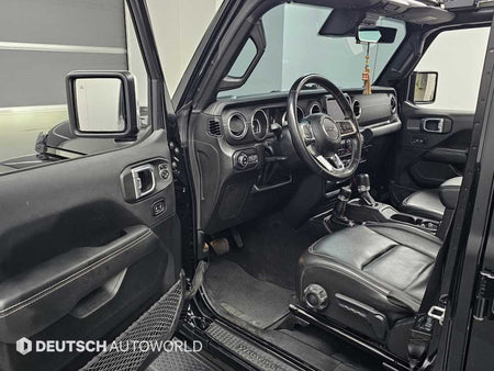 Jeep Wrangler — photo 11