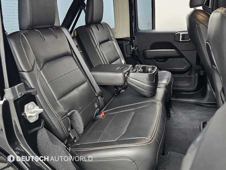 Jeep Wrangler — photo 12