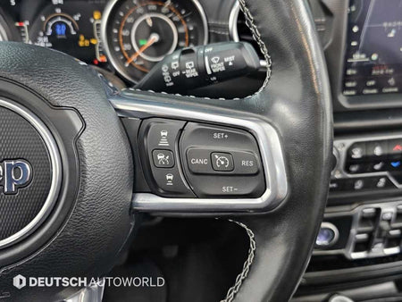 Jeep Wrangler — photo 16