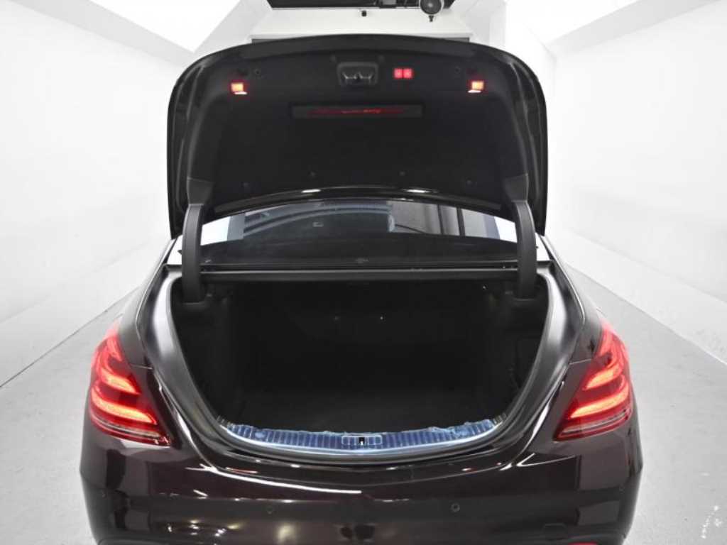 Mercedes-Benz S-Class — photo 19