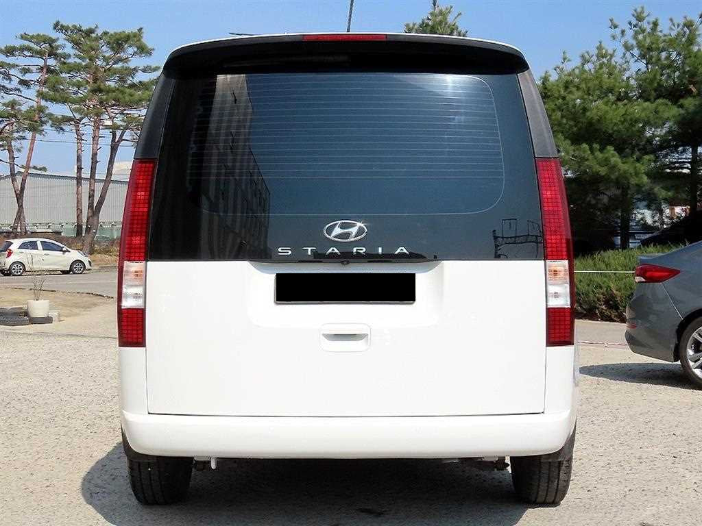Hyundai Staria — photo 04
