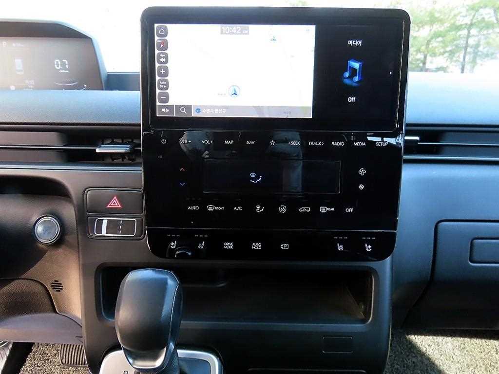 Hyundai Staria — photo 13