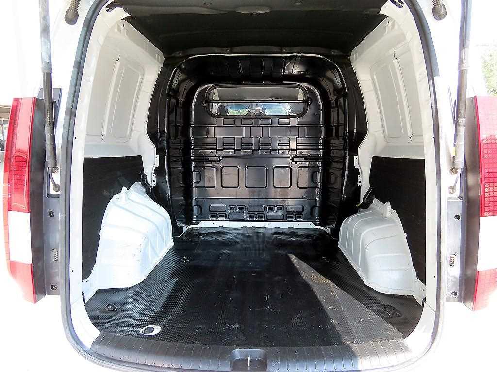 Hyundai Staria — photo 18