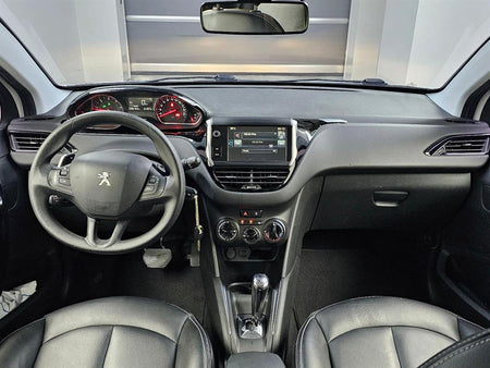 Peugeot 208 — photo 07