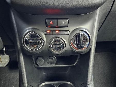Peugeot 208 — photo 17