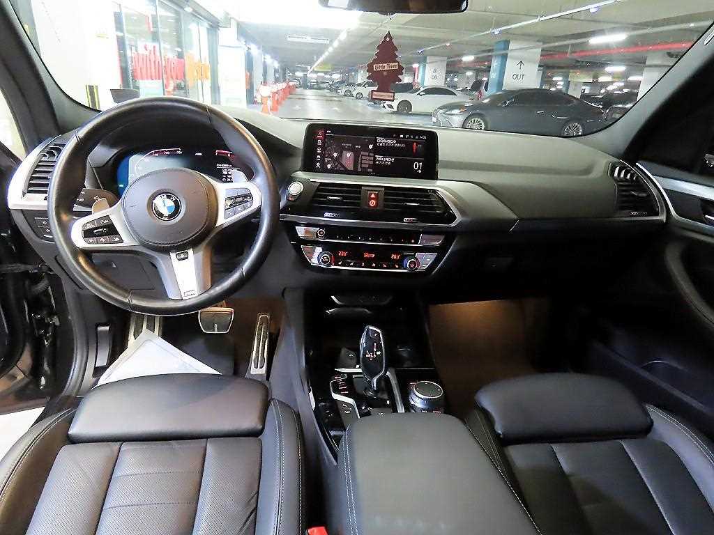 BMW X3 — photo 10