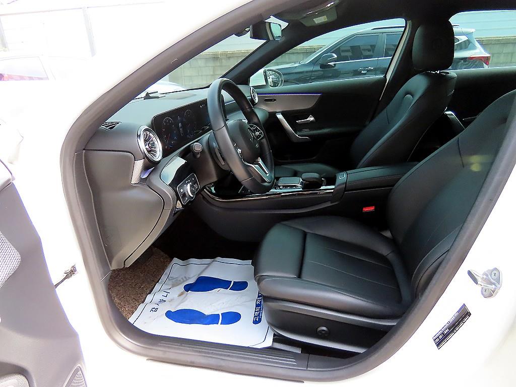 Mercedes-Benz A-Class — photo 05