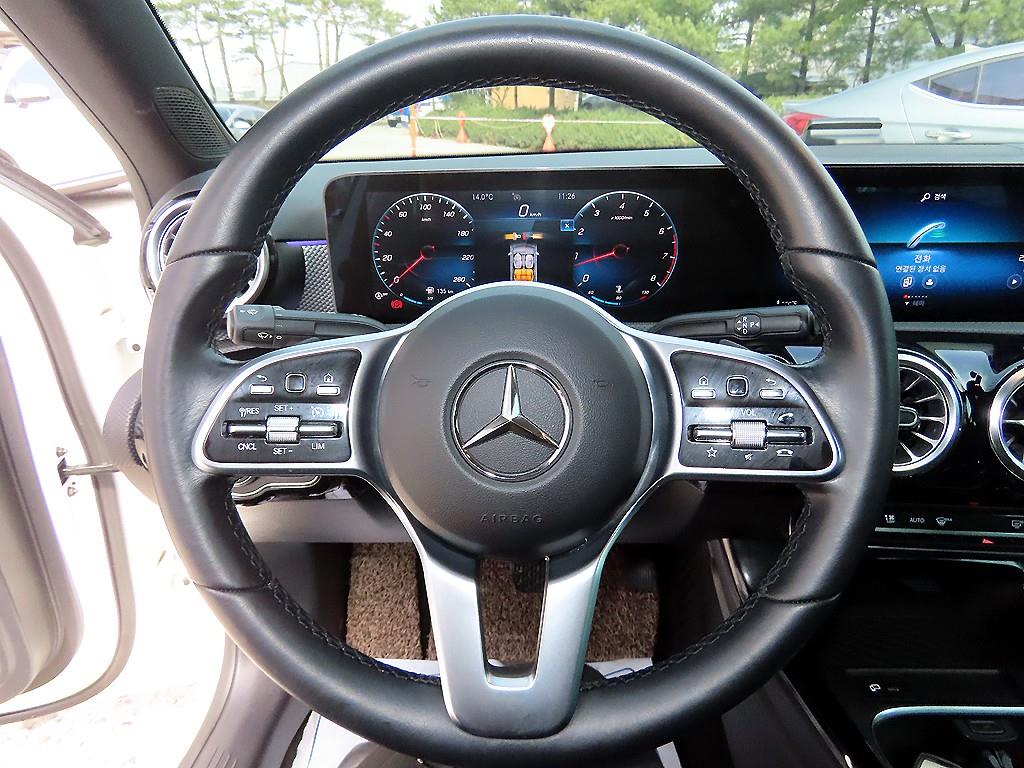 Mercedes-Benz A-Class — photo 08