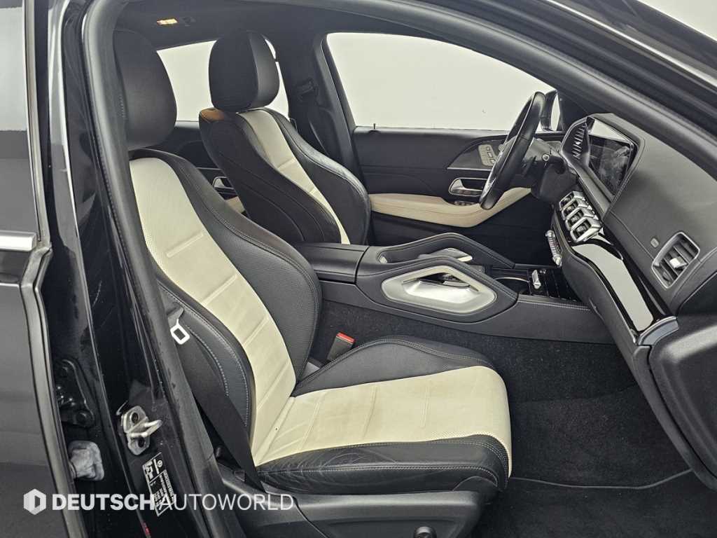 Mercedes-Benz GLE-Class — photo 10