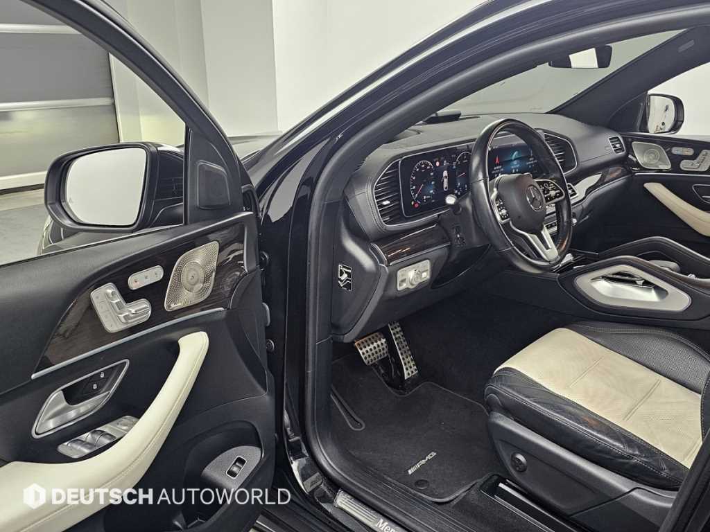 Mercedes-Benz GLE-Class — photo 11