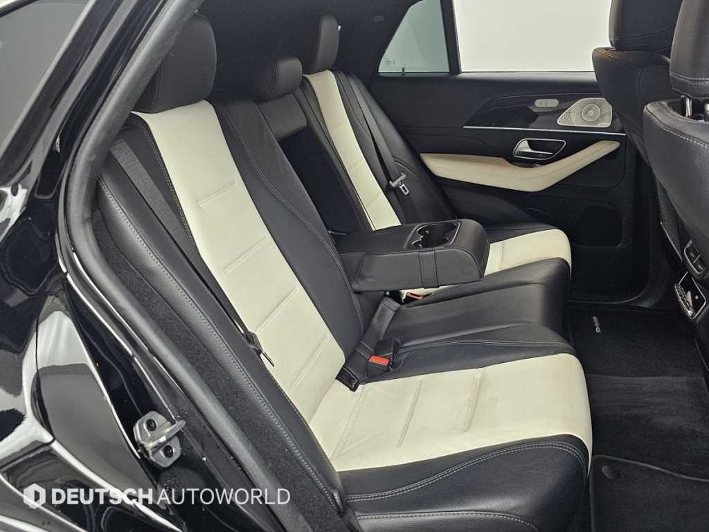 Mercedes-Benz GLE-Class — photo 12