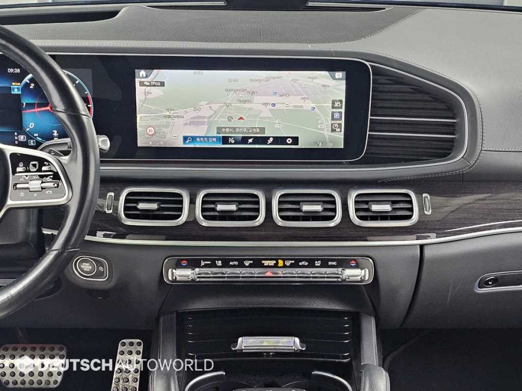 Mercedes-Benz GLE-Class — photo 14