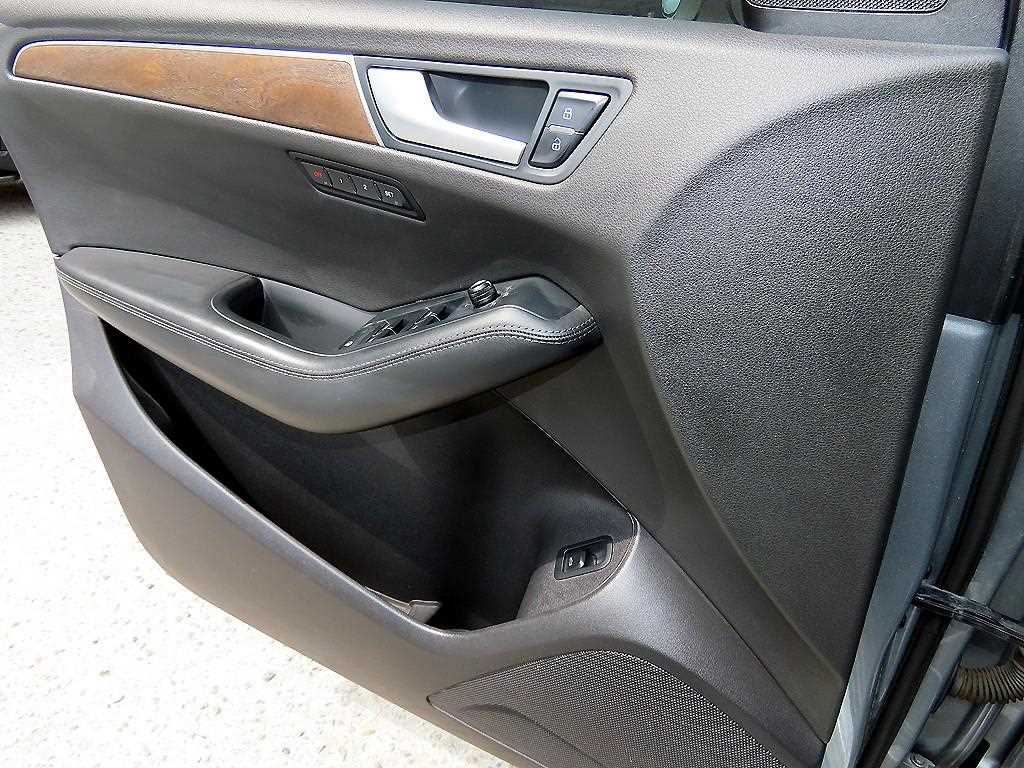 Audi Q5 — photo 10