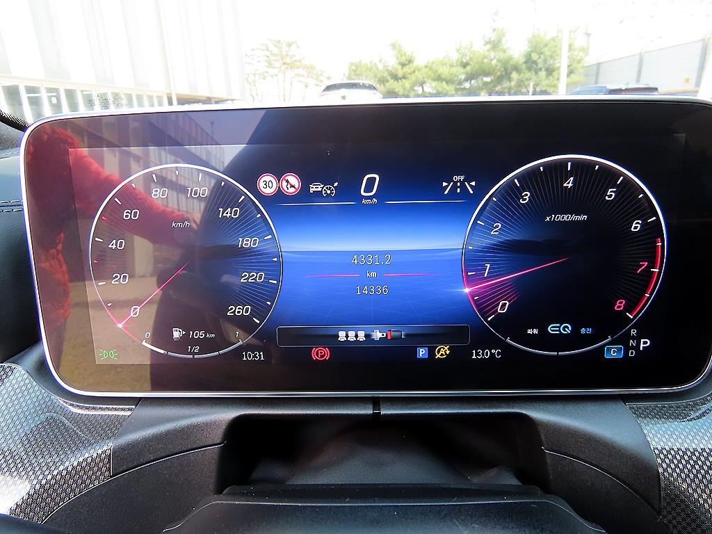 Mercedes-Benz C-Class — photo 09