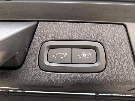 Volvo XC60 — photo 17