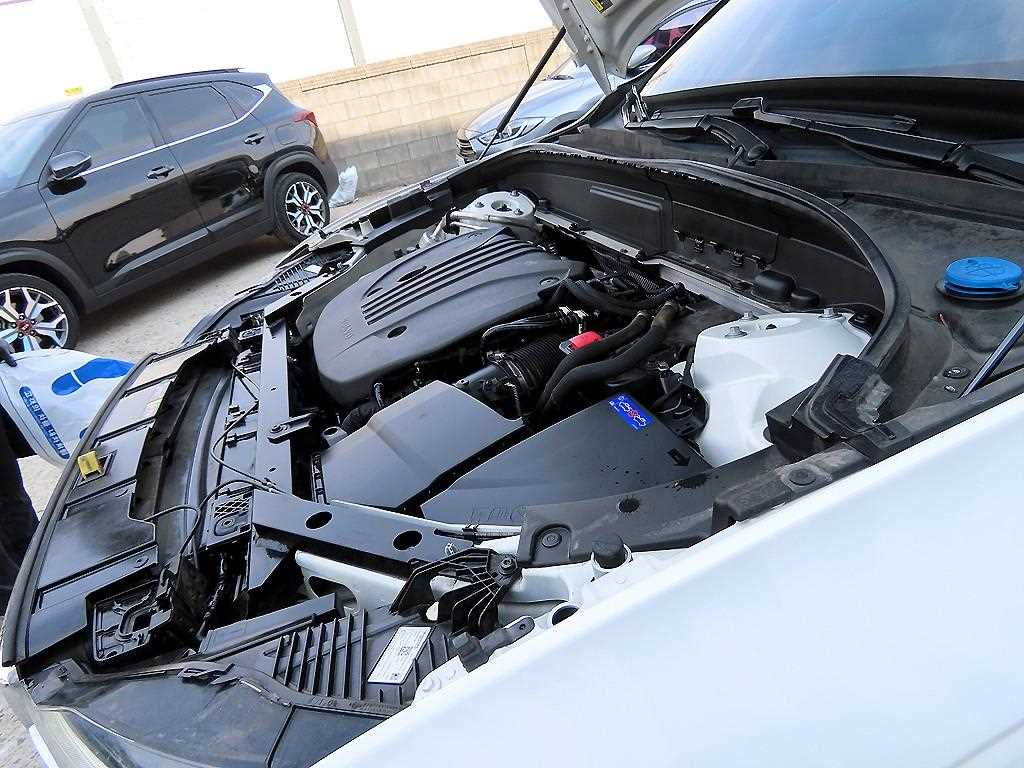 Volvo XC60 — photo 19