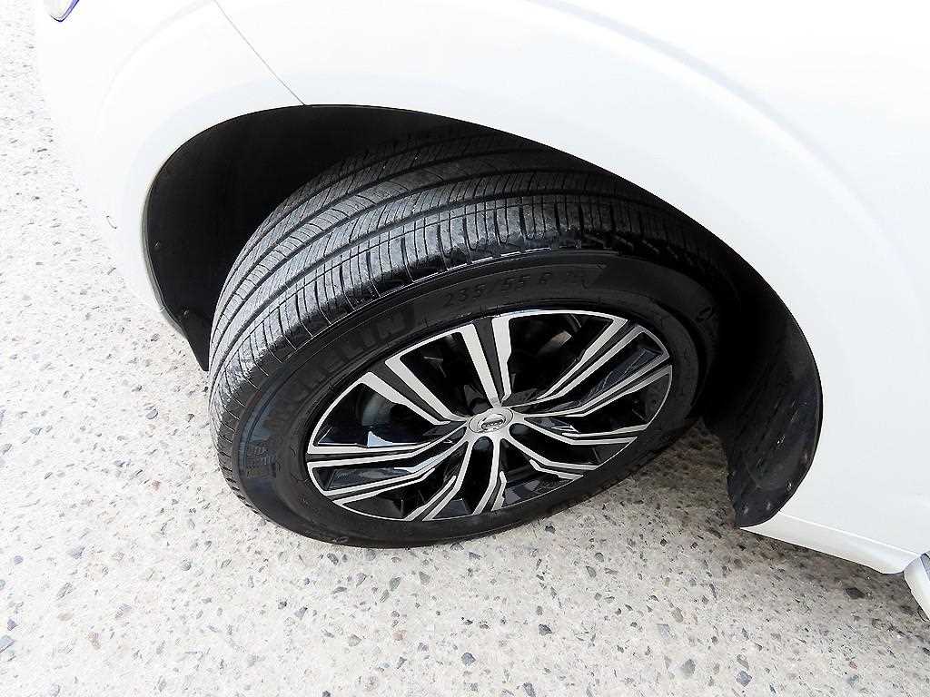 Volvo XC60 — photo 20