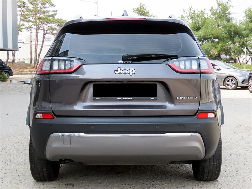 Jeep Cherokee — photo 04