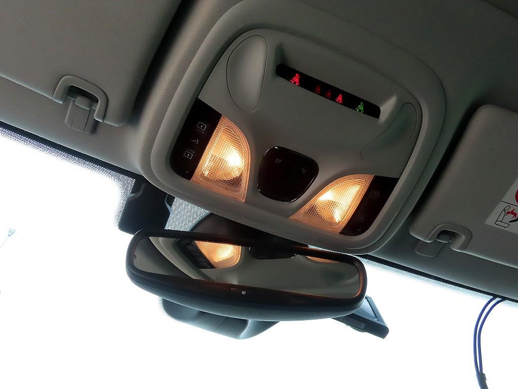 Jeep Cherokee — photo 14