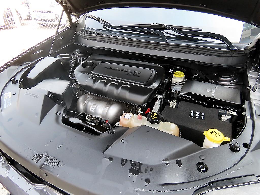 Jeep Cherokee — photo 19