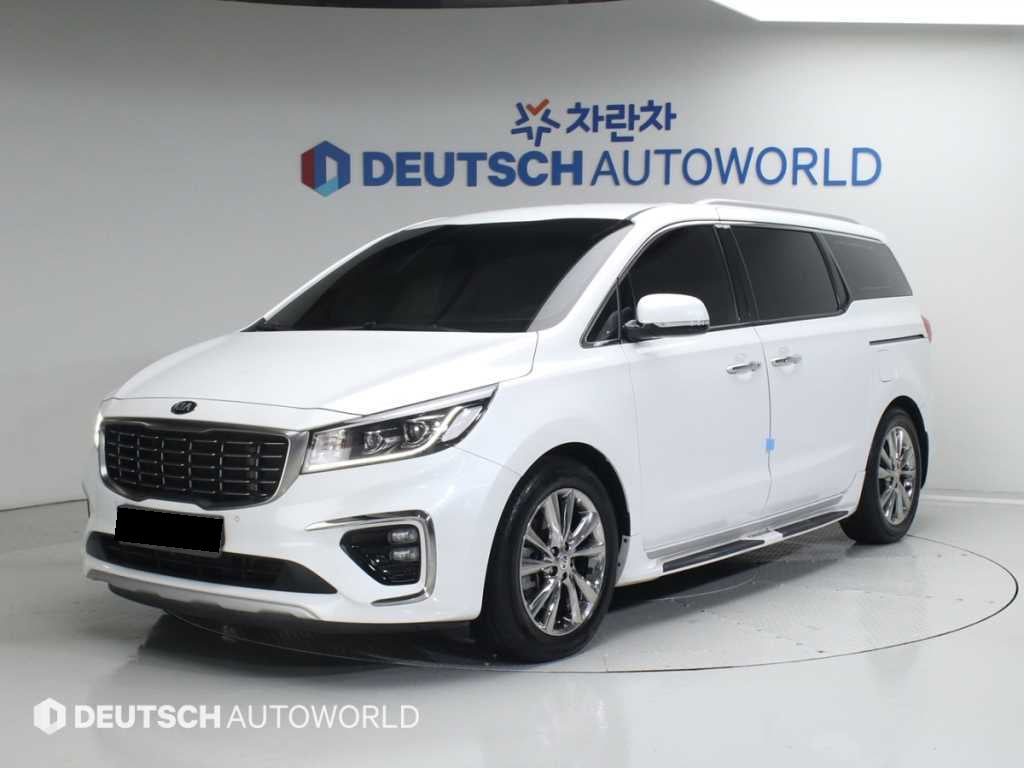 Kia Carnival — photo 01