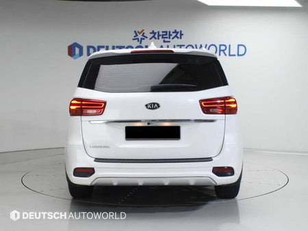 Kia Carnival — photo 04