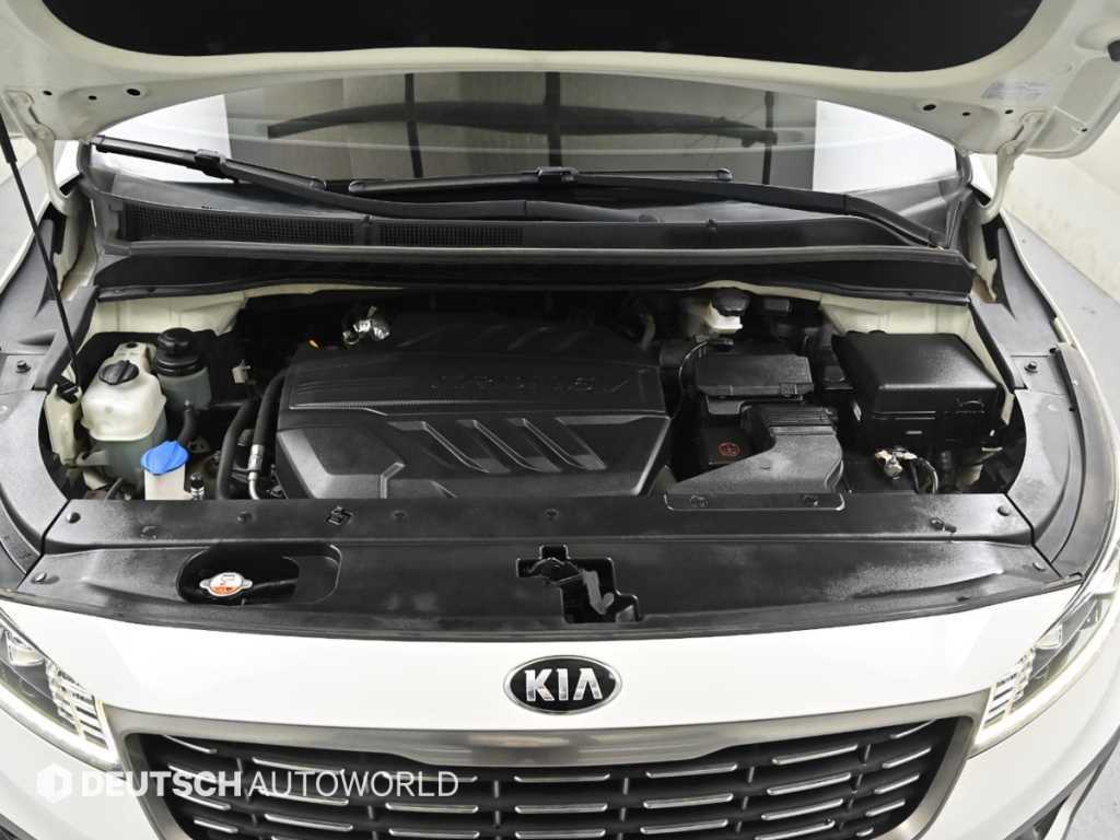 Kia Carnival — photo 06