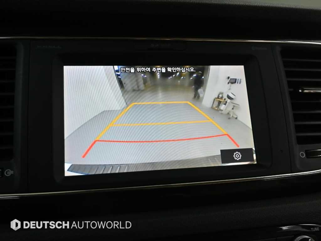 Kia Carnival — photo 15