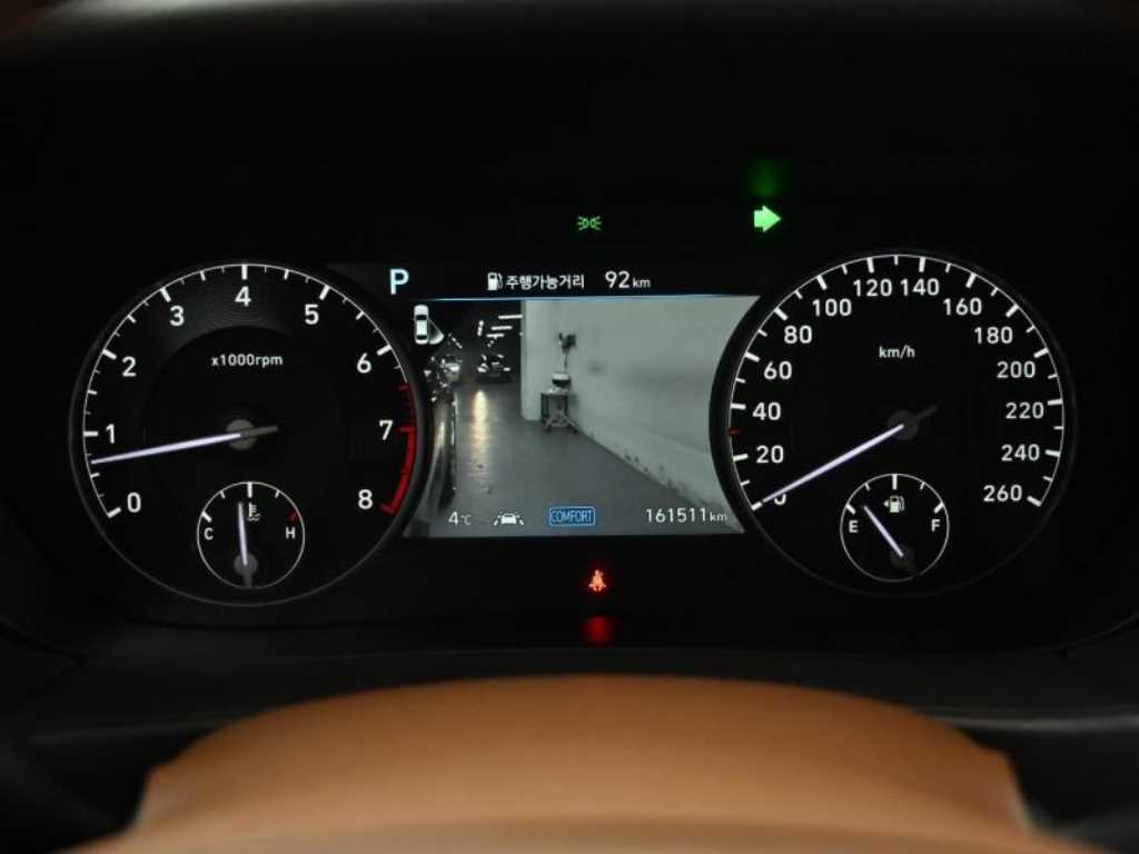 Genesis G90 — photo 09