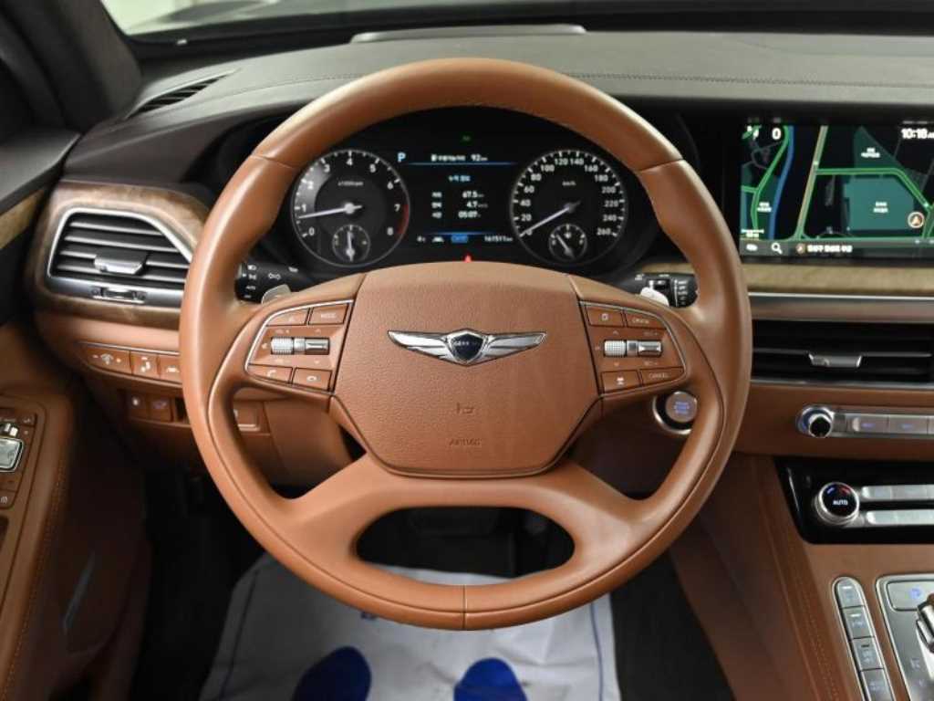 Genesis G90 — photo 13