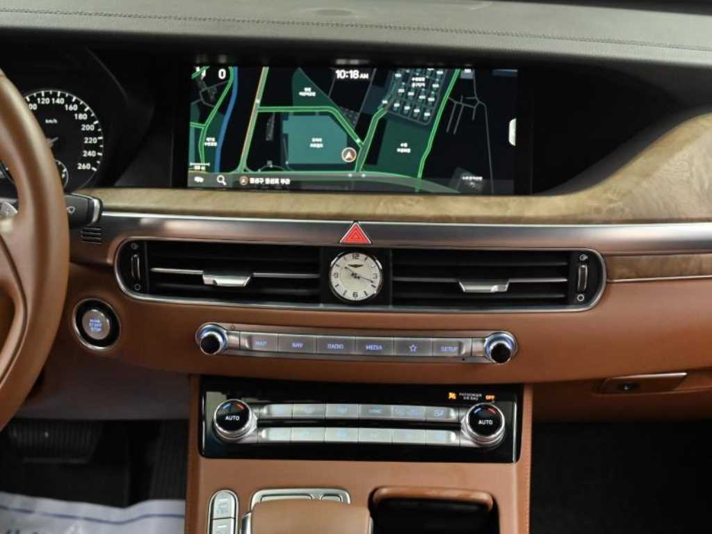 Genesis G90 — photo 14