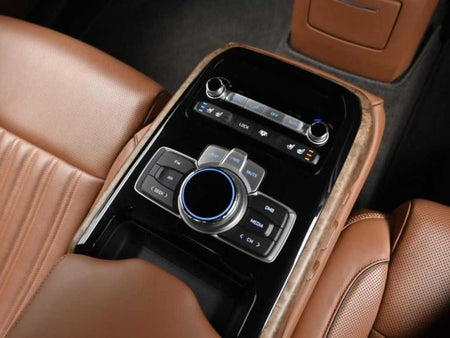 Genesis G90 — photo 16