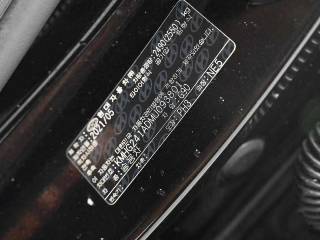 Genesis G90 — photo 20