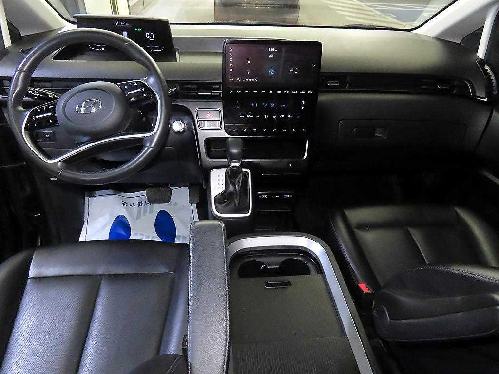 Hyundai Staria — photo 10