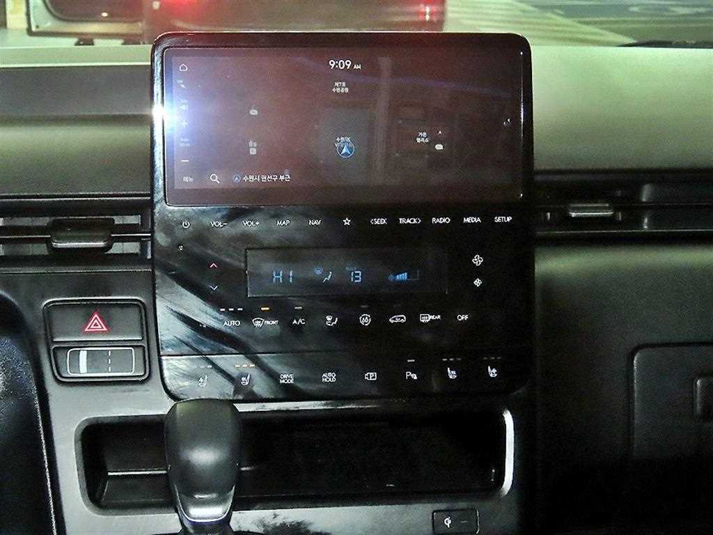 Hyundai Staria — photo 11