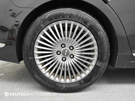 Genesis G90 — photo 05