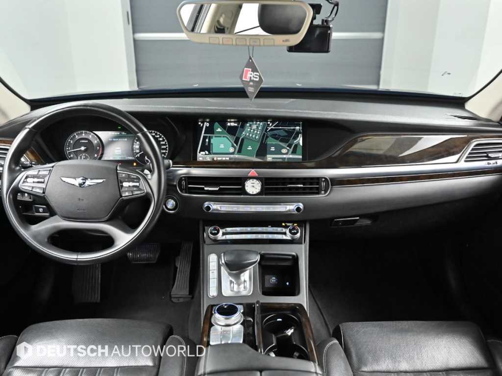 Genesis G90 — photo 07