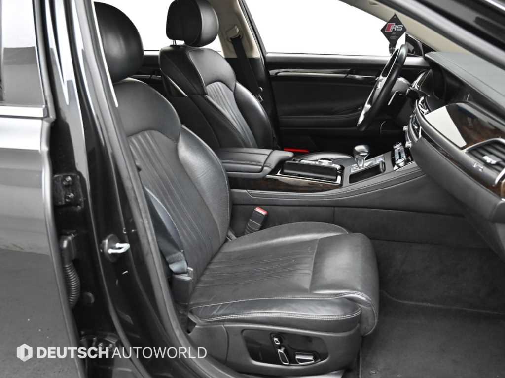 Genesis G90 — photo 10