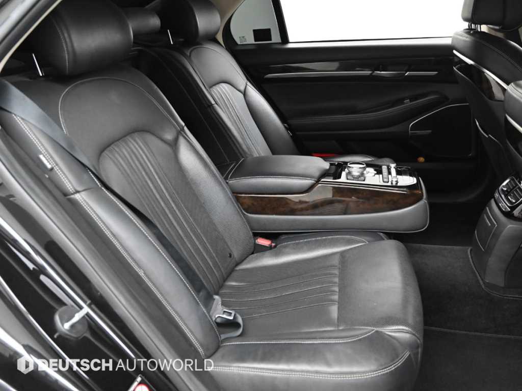 Genesis G90 — photo 12