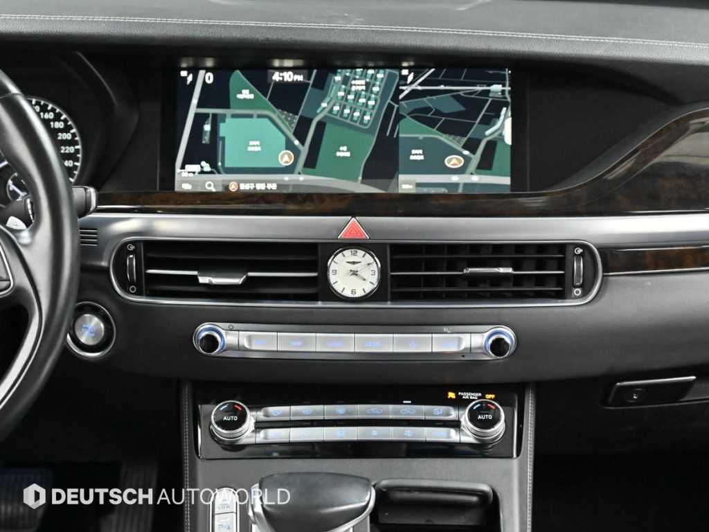 Genesis G90 — photo 14